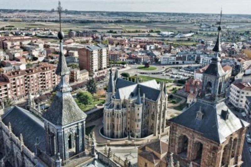 20260425170408-Astorga_Gaudi.jpeg